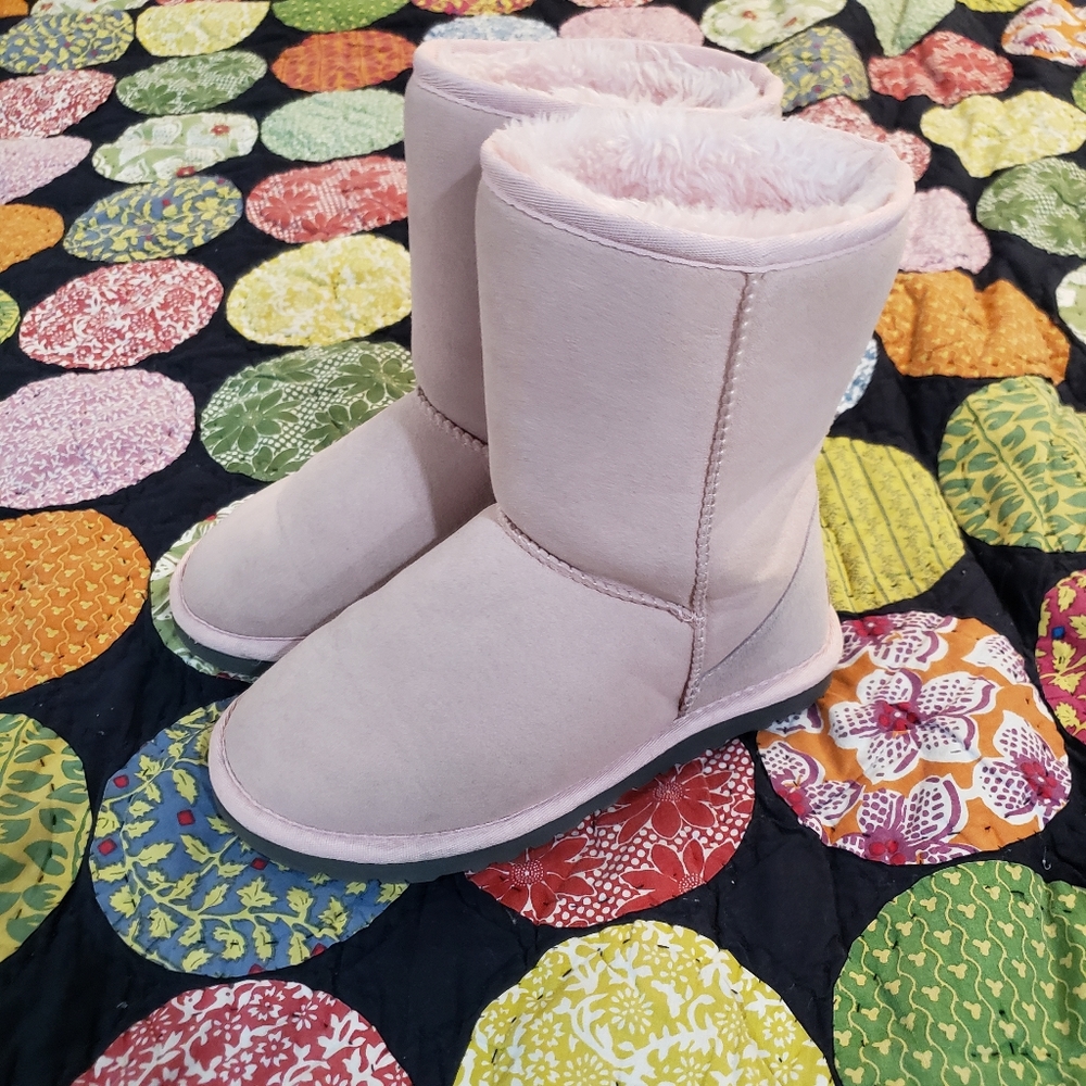 Uggs size 5